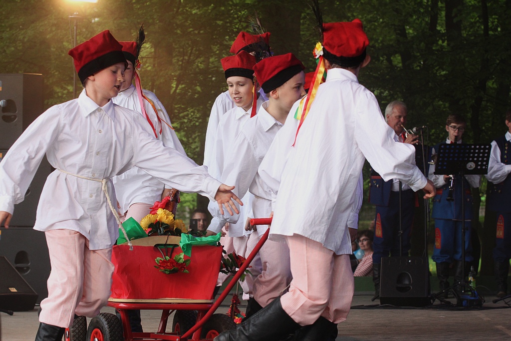 Tysiące legniczan na majówce w Parku Miejskim