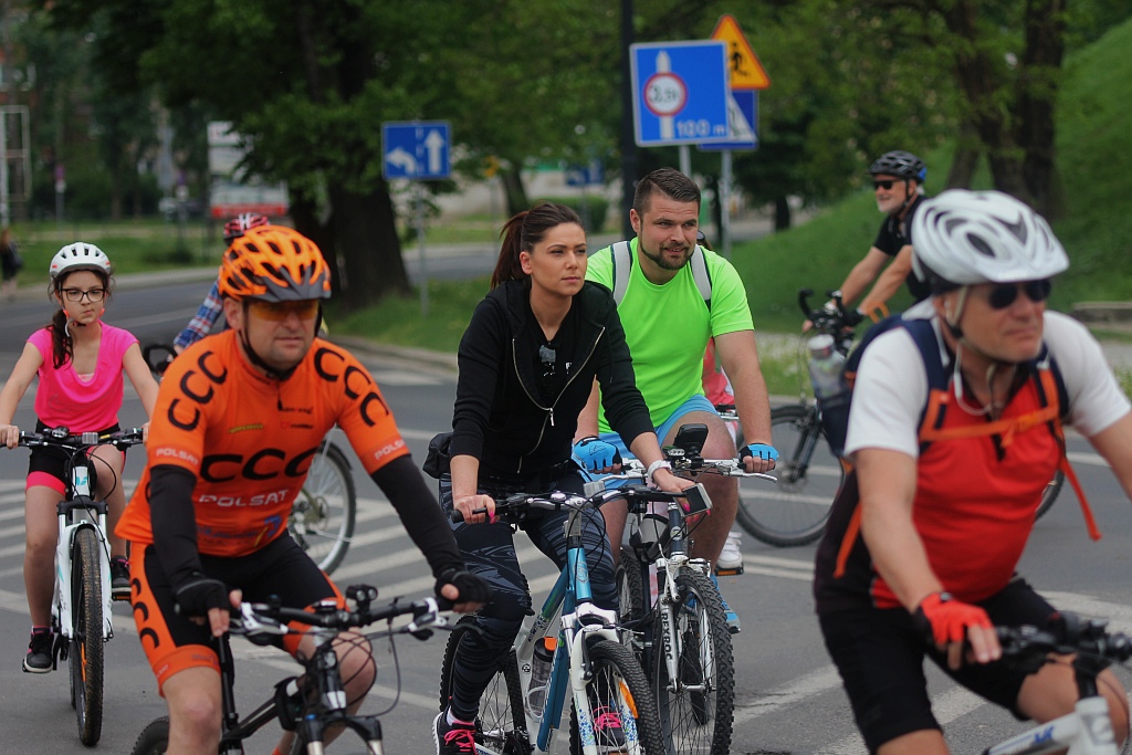 Ponad 150 rowerzystów wyjechało na rajd z Legnicy do Bieniowic