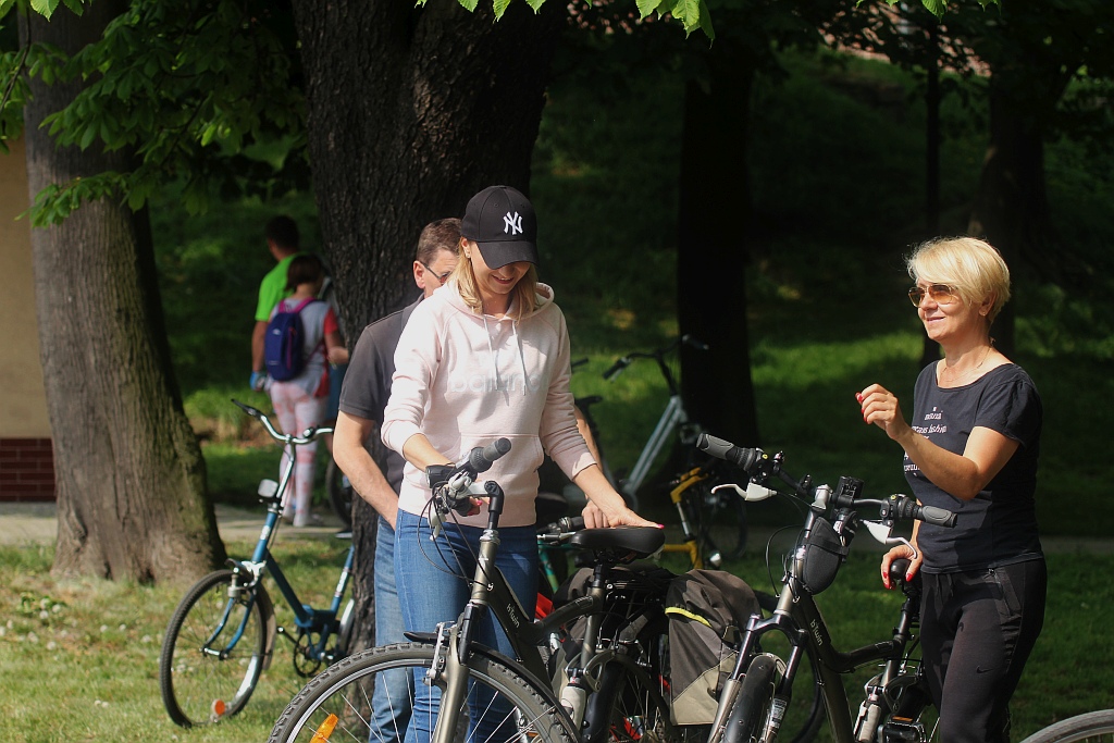 Ponad 150 rowerzystów wyjechało na rajd z Legnicy do Bieniowic
