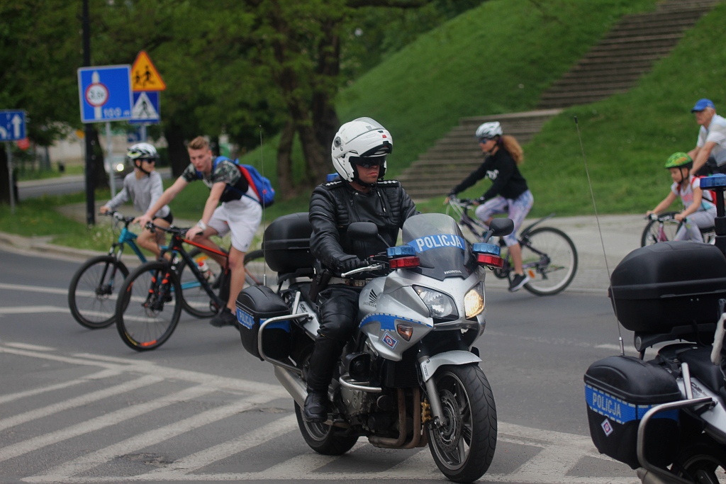 Ponad 150 rowerzystów wyjechało na rajd z Legnicy do Bieniowic