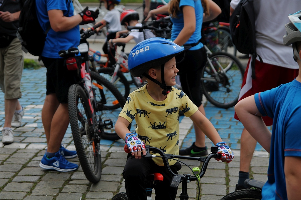 Ponad 150 rowerzystów wyjechało na rajd z Legnicy do Bieniowic
