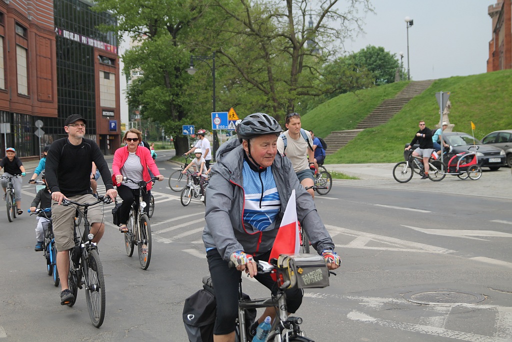 Ponad 150 rowerzystów wyjechało na rajd z Legnicy do Bieniowic