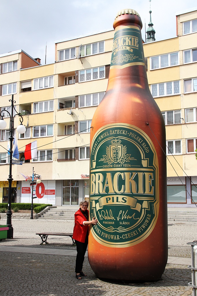 Legniczanie bawią się na rynku w trzecim dniu majówki cz1