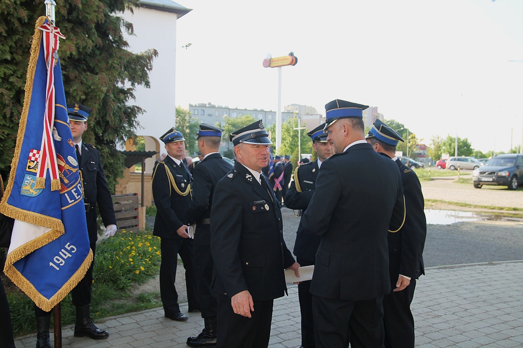 Uroczysta msza z okazji Dnia Strażaka w kościele na Piekarach