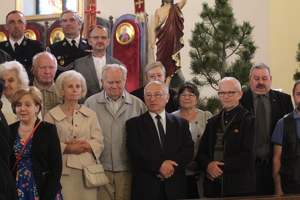 Uroczysta msza z okazji Dnia Strażaka w kościele na Piekarach