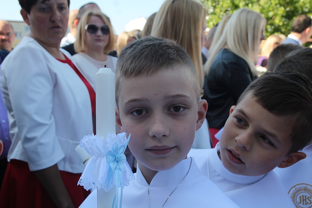 I Komunia święta w kościele Matki Bozej Królowej Polski