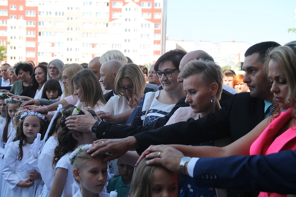 I Komunia święta w kościele Matki Bozej Królowej Polski