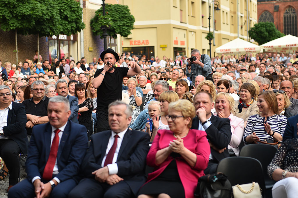 W legnickim rynku odbył się koncert z okazji Dnia Hutnika
