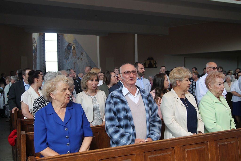 I Komunia święta w kościele Matki Bozej Królowej Polski