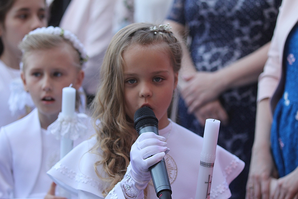 I Komunia święta w kościele Matki Bozej Królowej Polski
