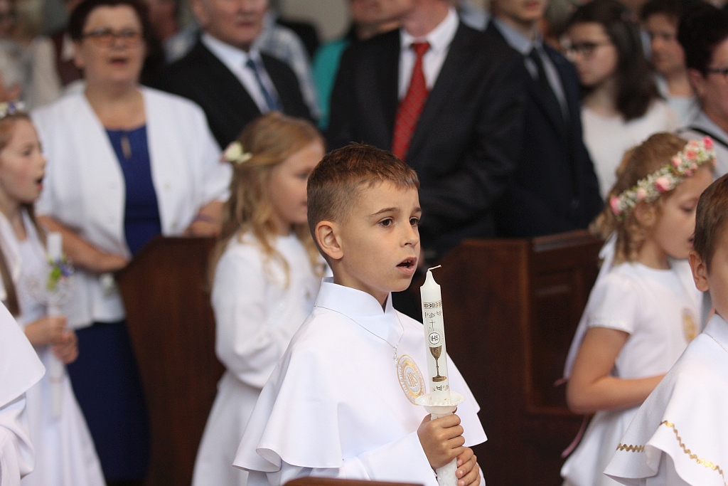 I Komunia święta w kościele Matki Bozej Królowej Polski