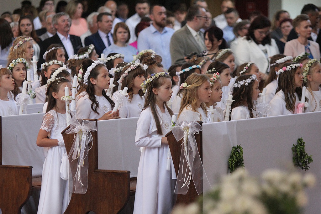 I Komunia święta w kościele Matki Bozej Królowej Polski