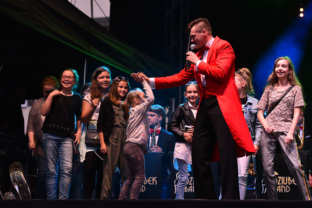 W legnickim rynku odbył się koncert z okazji Dnia Hutnika