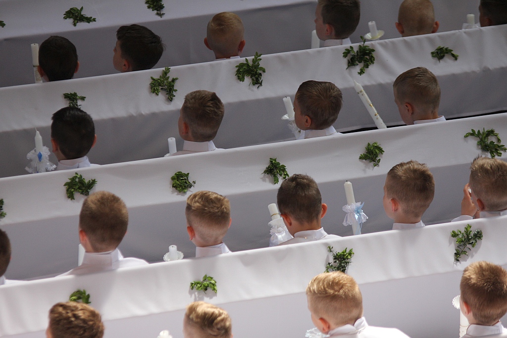 I Komunia święta w kościele Matki Bozej Królowej Polski