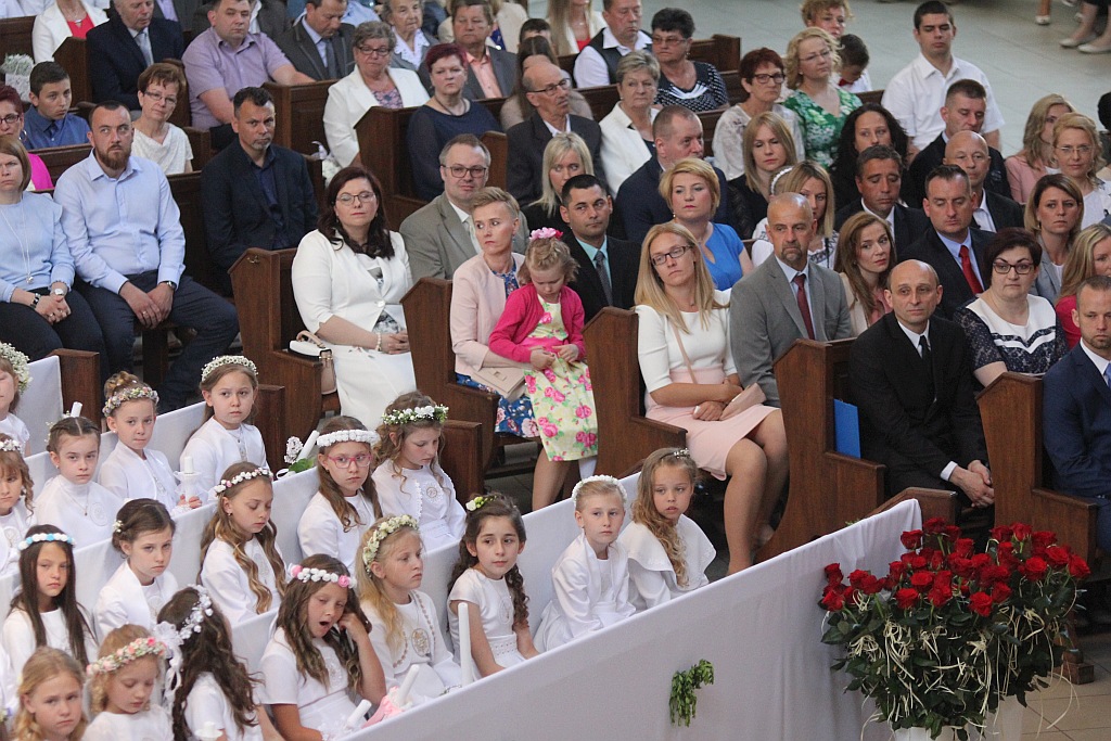 I Komunia święta w kościele Matki Bozej Królowej Polski