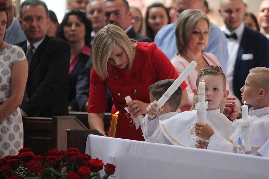 I Komunia święta w kościele Matki Bozej Królowej Polski