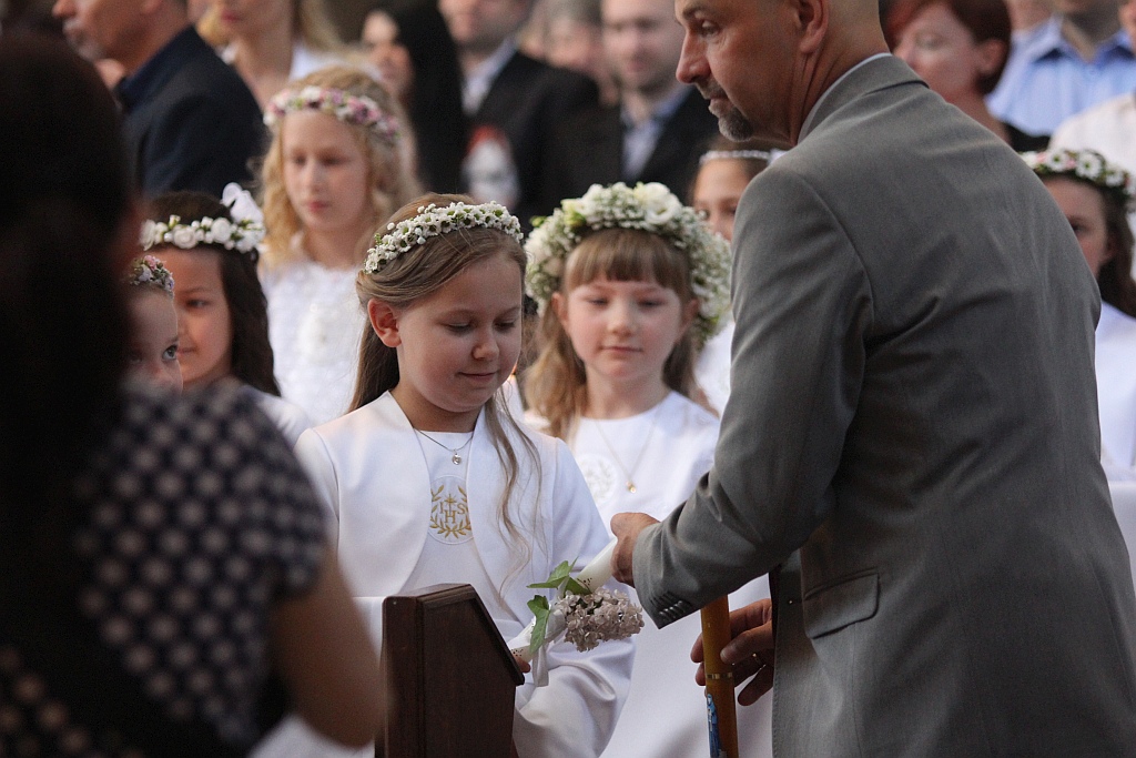 I Komunia święta w kościele Matki Bozej Królowej Polski