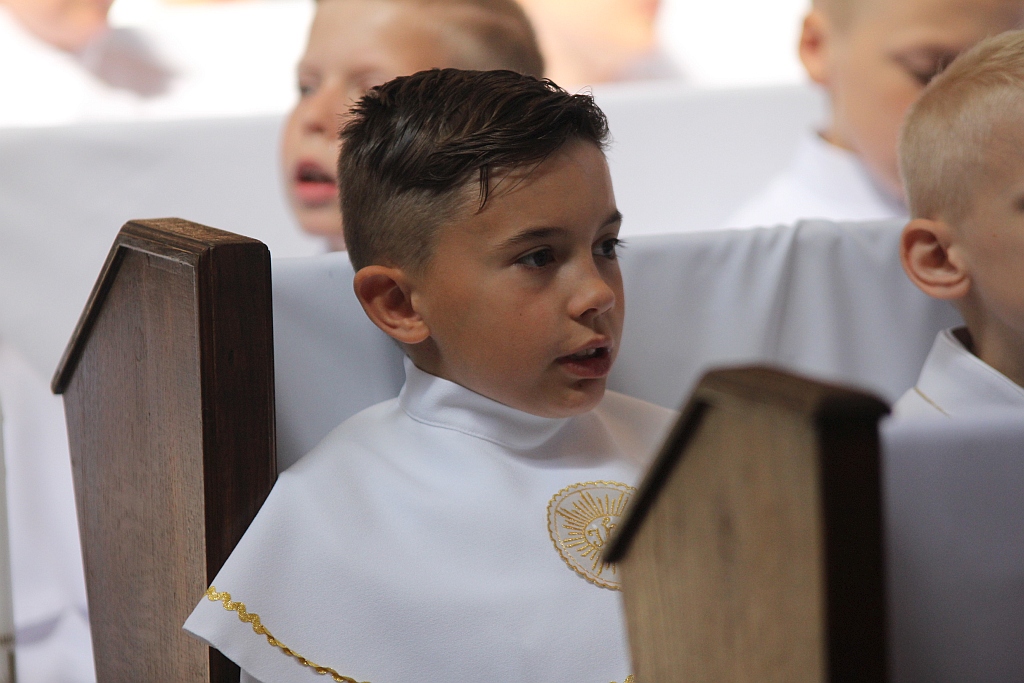 I Komunia święta w kościele Matki Bozej Królowej Polski