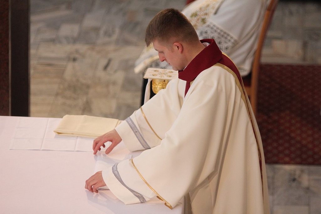 I Komunia święta w kościele Matki Bozej Królowej Polski