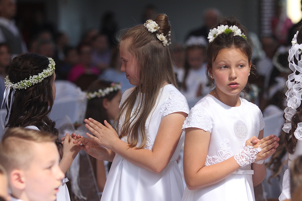 I Komunia święta w kościele Matki Bozej Królowej Polski