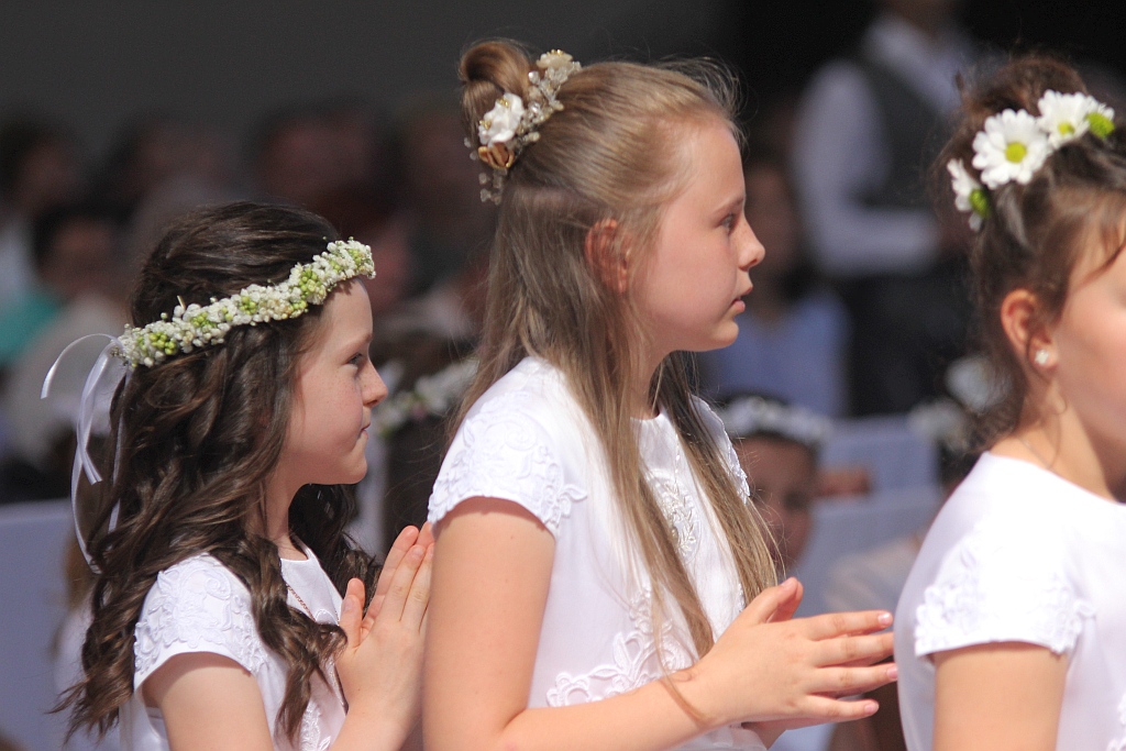 I Komunia święta w kościele Matki Bozej Królowej Polski