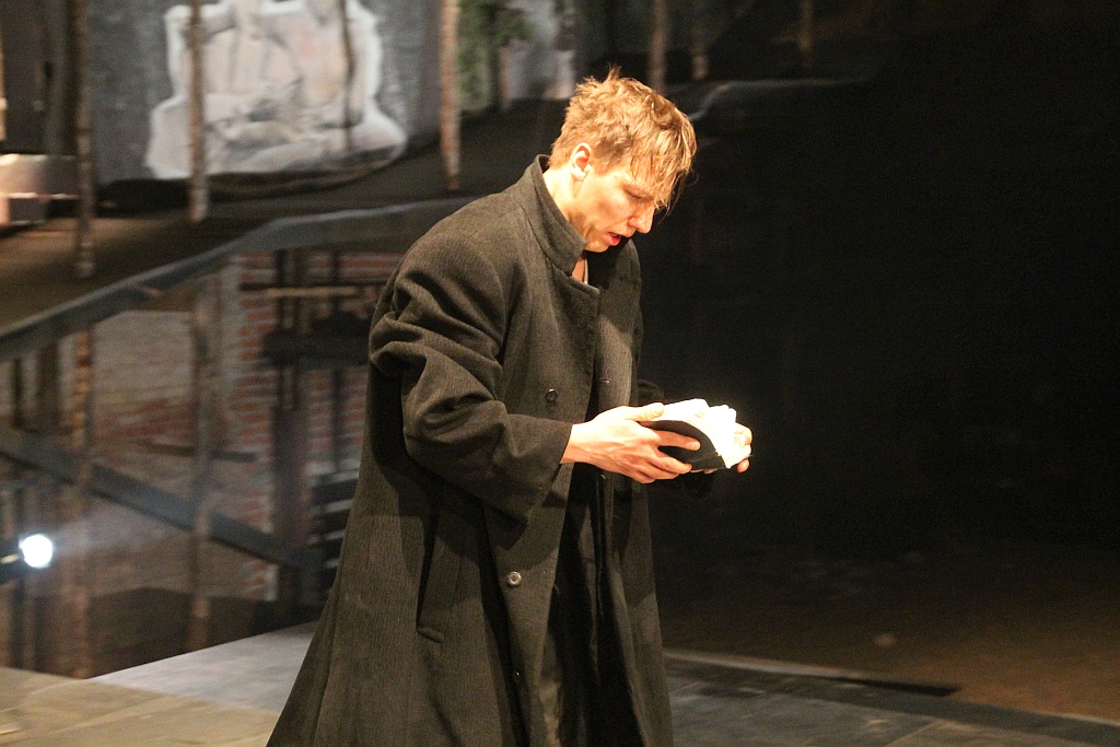 Galowe wznowienie „Hamleta, księcia Danii” w legnickim teatrze