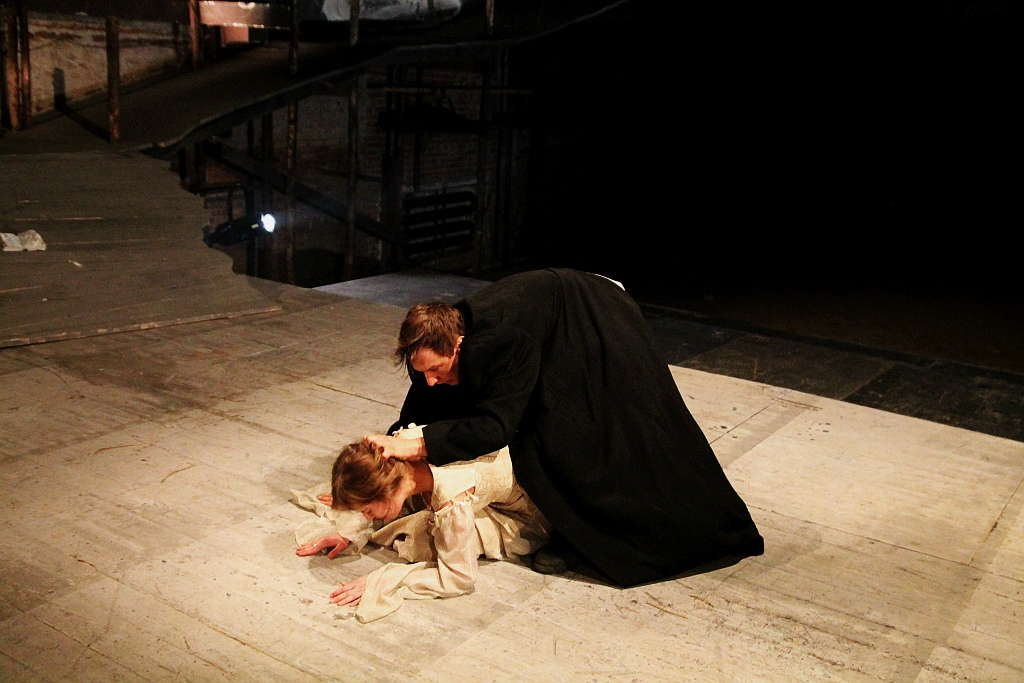 Galowe wznowienie „Hamleta, księcia Danii” w legnickim teatrze