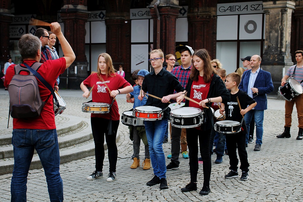 Drum Battle: Parada perkusyjna ulicami miasta Legnicy
