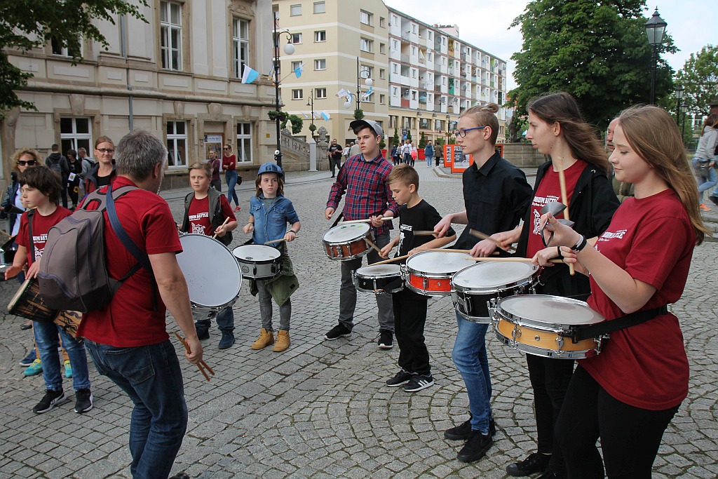 Drum Battle: Parada perkusyjna ulicami miasta Legnicy