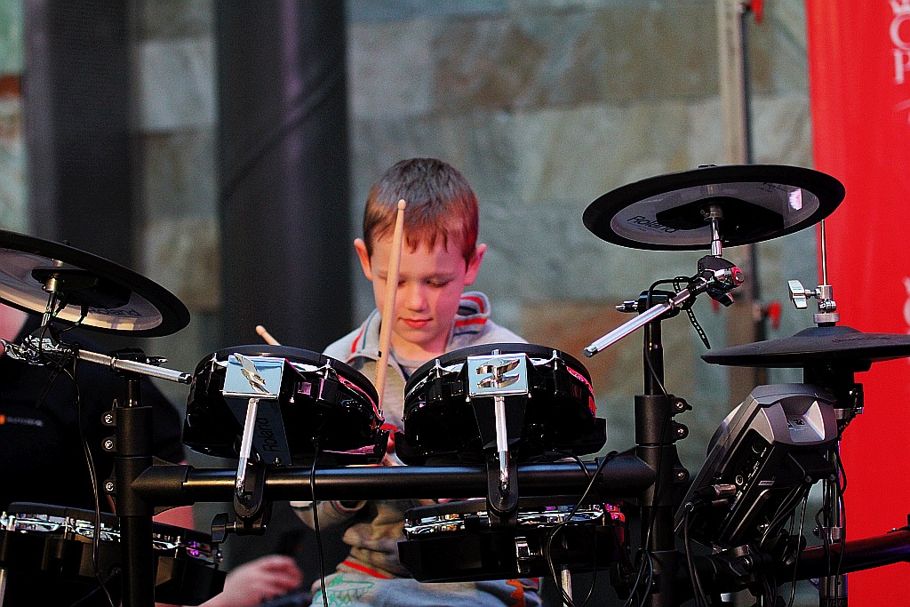 Drum Battle: Zabawy z bębnami, wybory pałkera oraz koncert