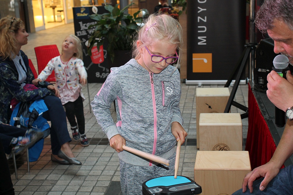 Drum Battle: Zabawy z bębnami, wybory pałkera oraz koncert