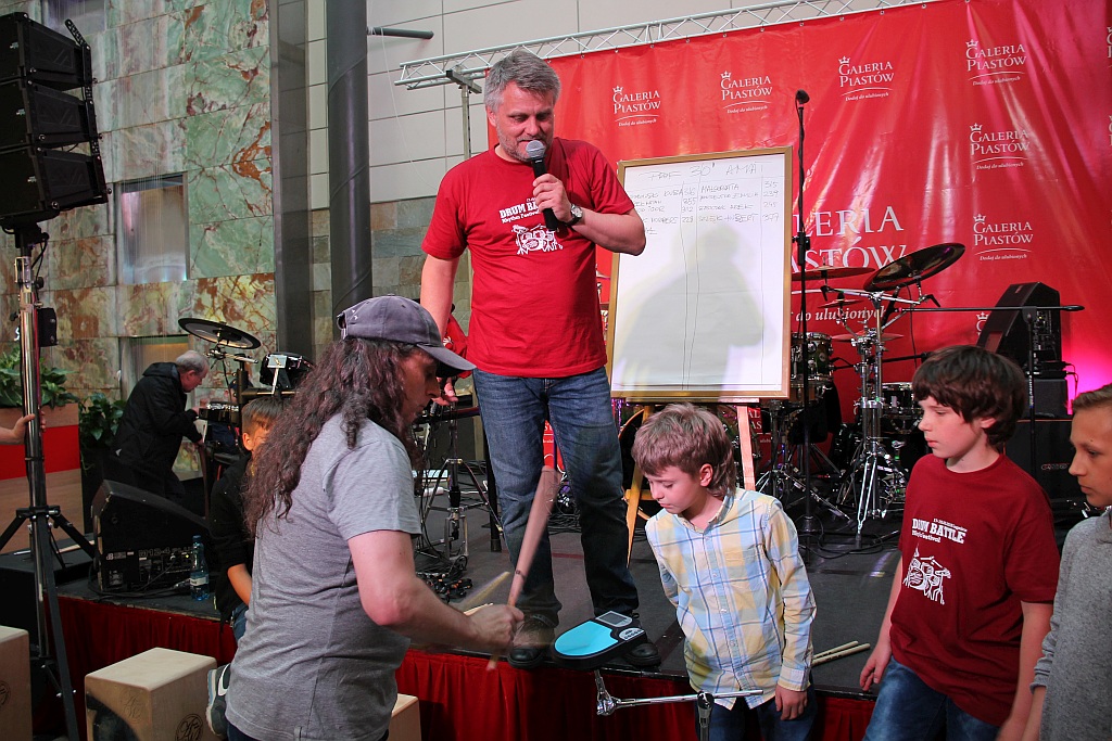 Drum Battle: Zabawy z bębnami, wybory pałkera oraz koncert