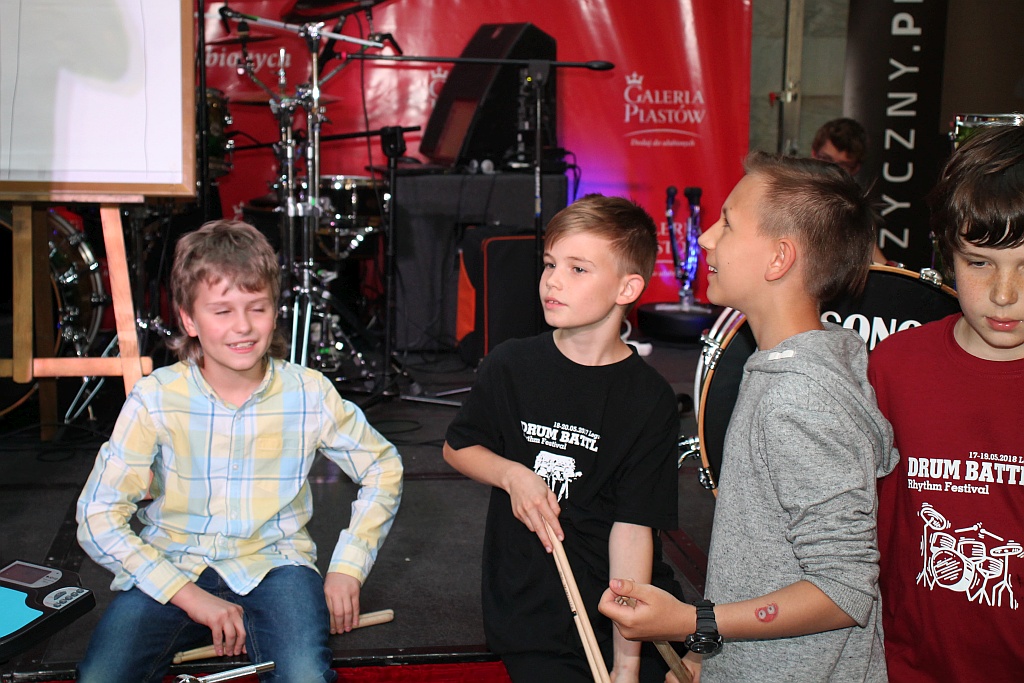 Drum Battle: Zabawy z bębnami, wybory pałkera oraz koncert