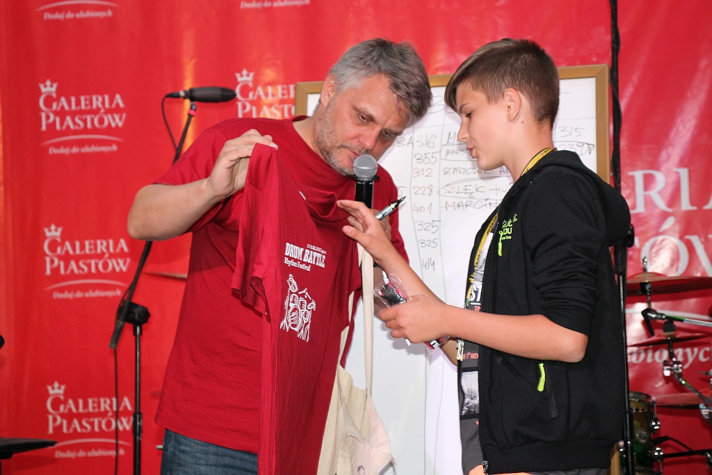 Drum Battle: Zabawy z bębnami, wybory pałkera oraz koncert