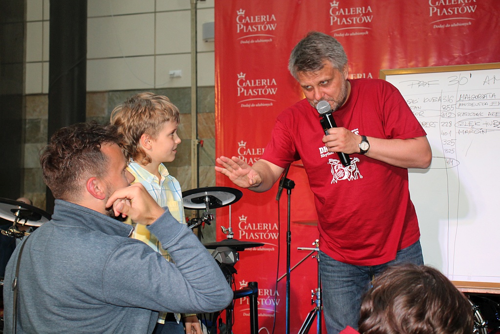 Drum Battle: Zabawy z bębnami, wybory pałkera oraz koncert