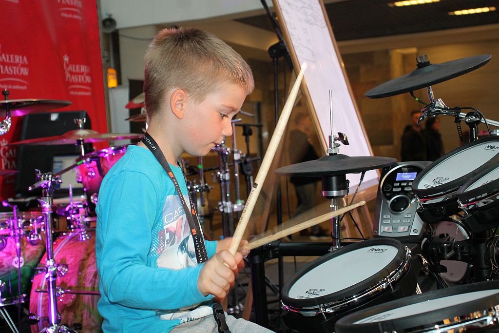 Drum Battle: Zabawy z bębnami, wybory pałkera oraz koncert