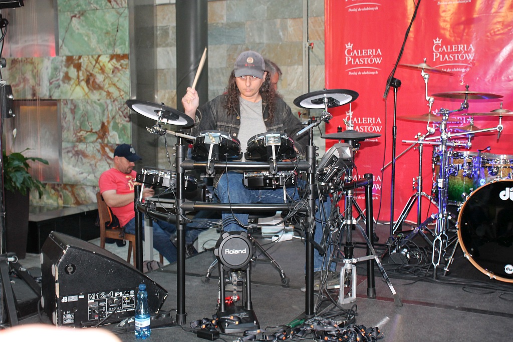 Drum Battle: Zabawy z bębnami, wybory pałkera oraz koncert