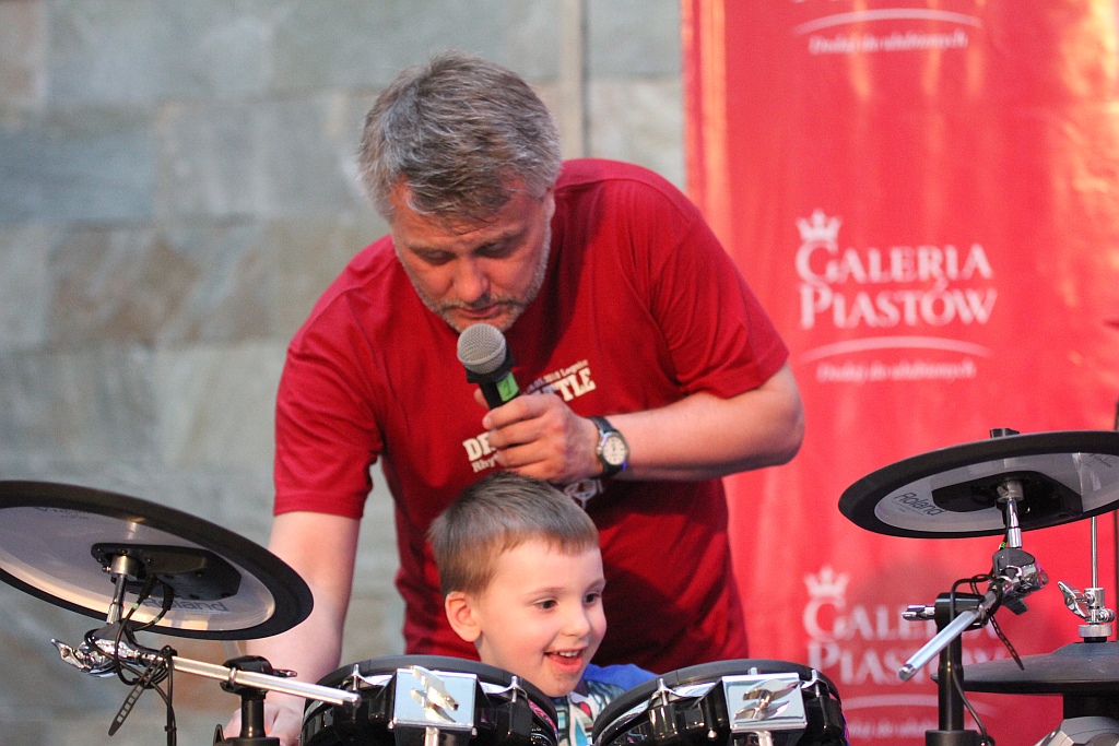 Drum Battle: Zabawy z bębnami, wybory pałkera oraz koncert