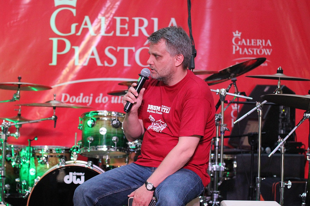 Drum Battle: Zabawy z bębnami, wybory pałkera oraz koncert