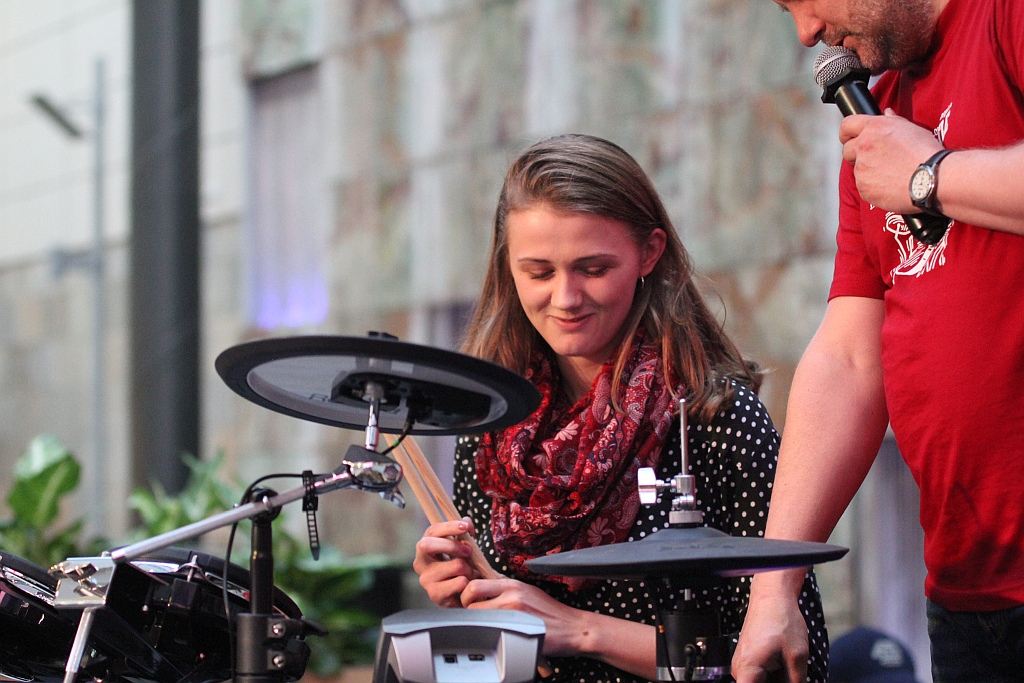 Drum Battle: Zabawy z bębnami, wybory pałkera oraz koncert