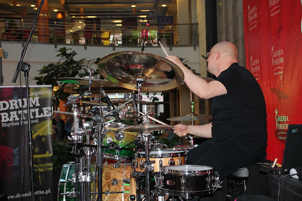 Drum Battle: Zabawy z bębnami, wybory pałkera oraz koncert