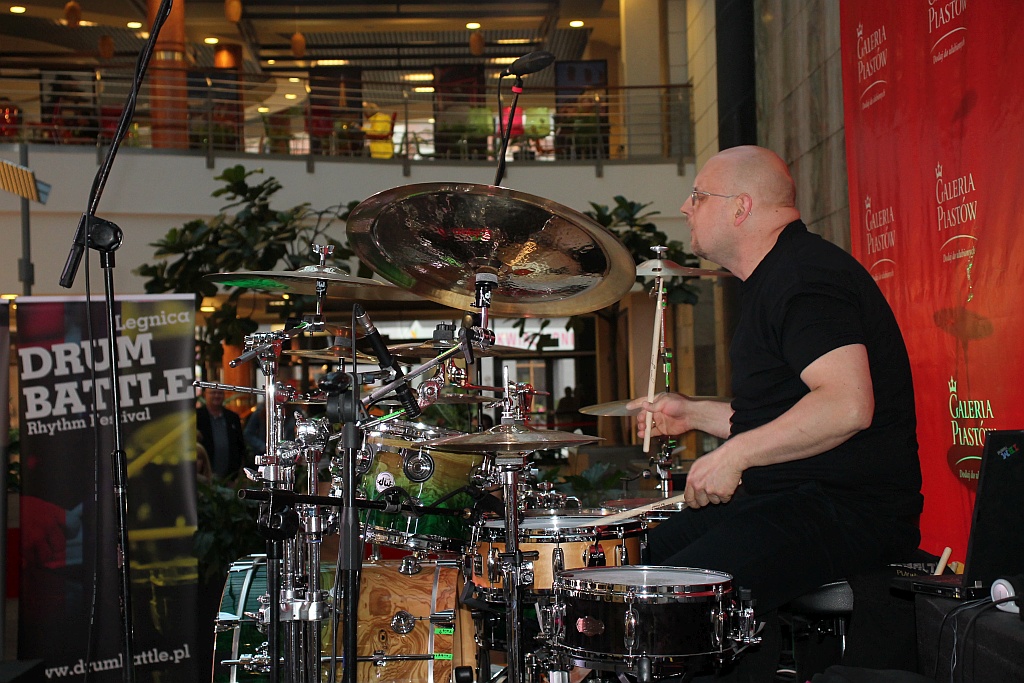 Drum Battle: Zabawy z bębnami, wybory pałkera oraz koncert