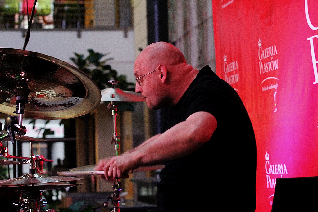Drum Battle: Zabawy z bębnami, wybory pałkera oraz koncert