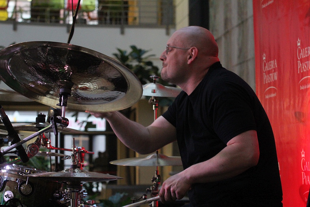 Drum Battle: Zabawy z bębnami, wybory pałkera oraz koncert