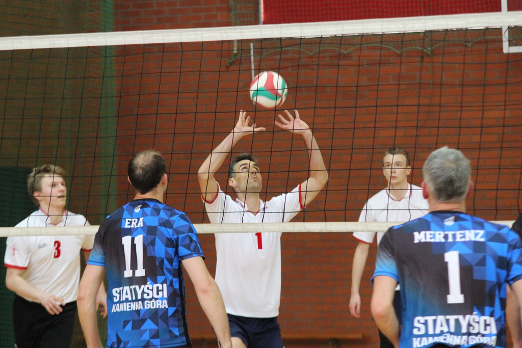 Na Piekarach ruszyły mistrzostwa Polski amatorów w siatkówce