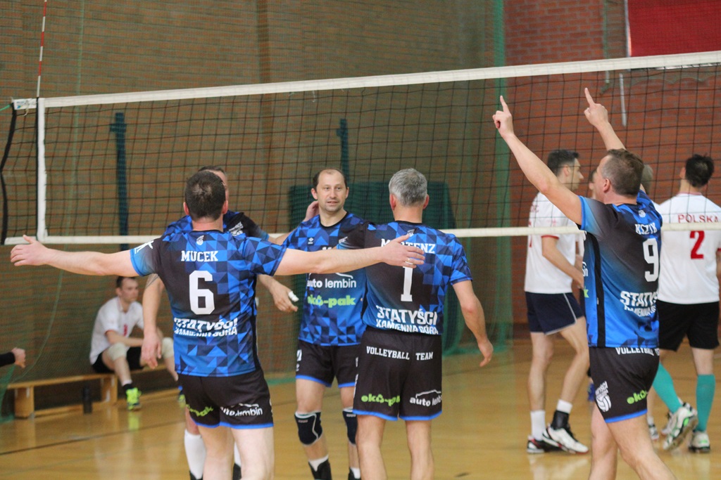 Na Piekarach ruszyły mistrzostwa Polski amatorów w siatkówce