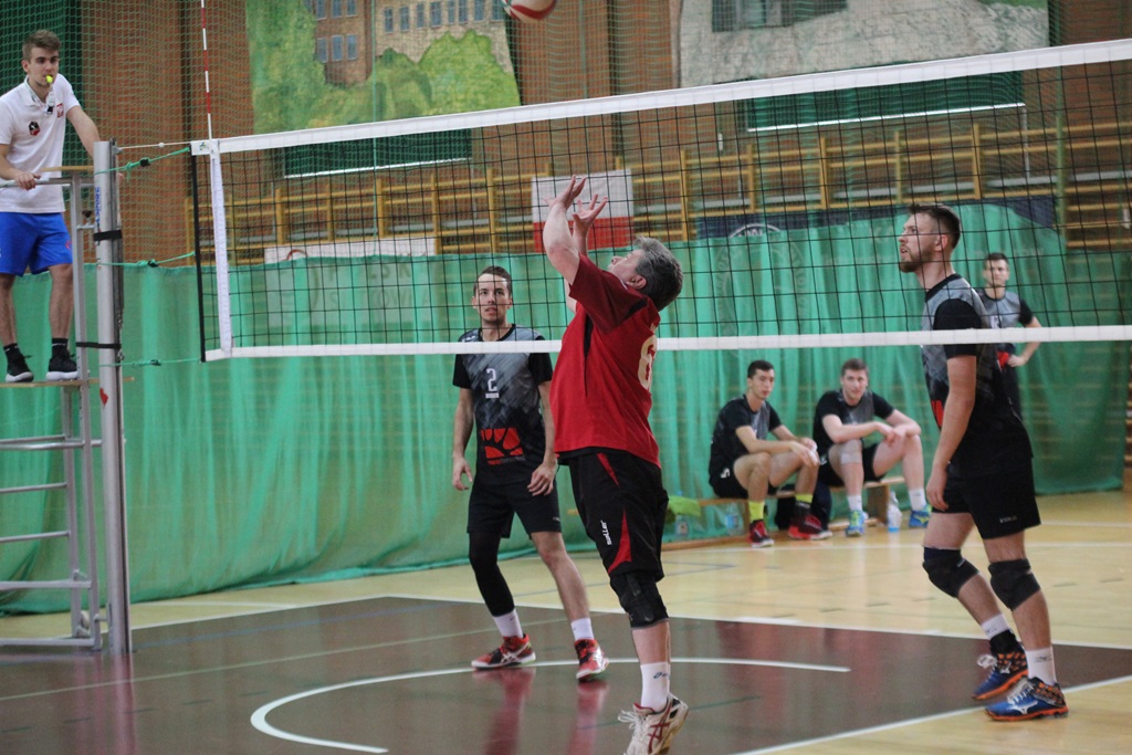 Na Piekarach ruszyły mistrzostwa Polski amatorów w siatkówce