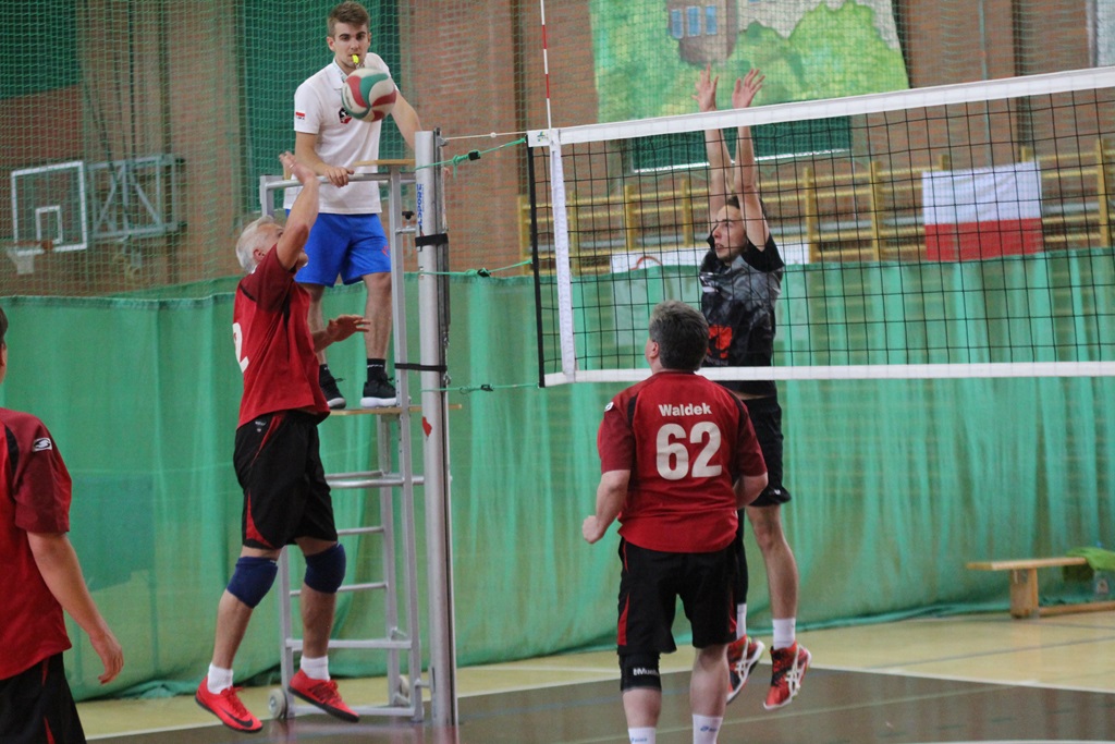 Na Piekarach ruszyły mistrzostwa Polski amatorów w siatkówce