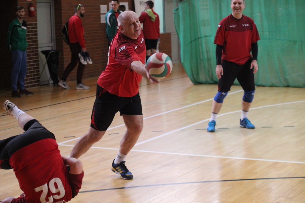 Na Piekarach ruszyły mistrzostwa Polski amatorów w siatkówce