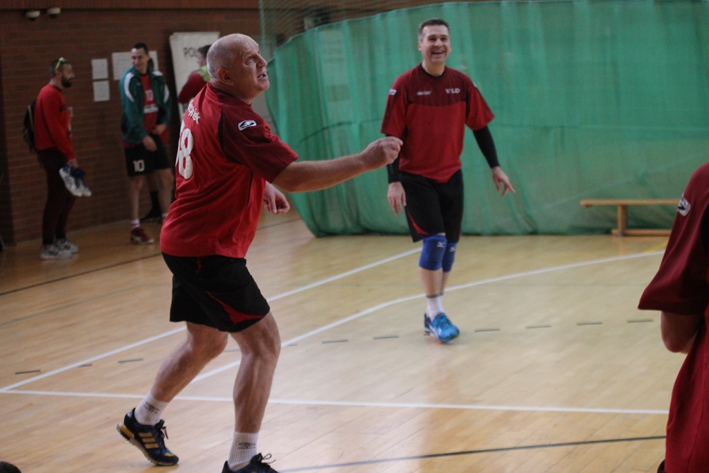 Na Piekarach ruszyły mistrzostwa Polski amatorów w siatkówce